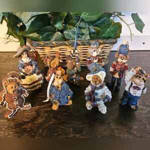 BOYDS BEARS (9) Christmas Ornaments.